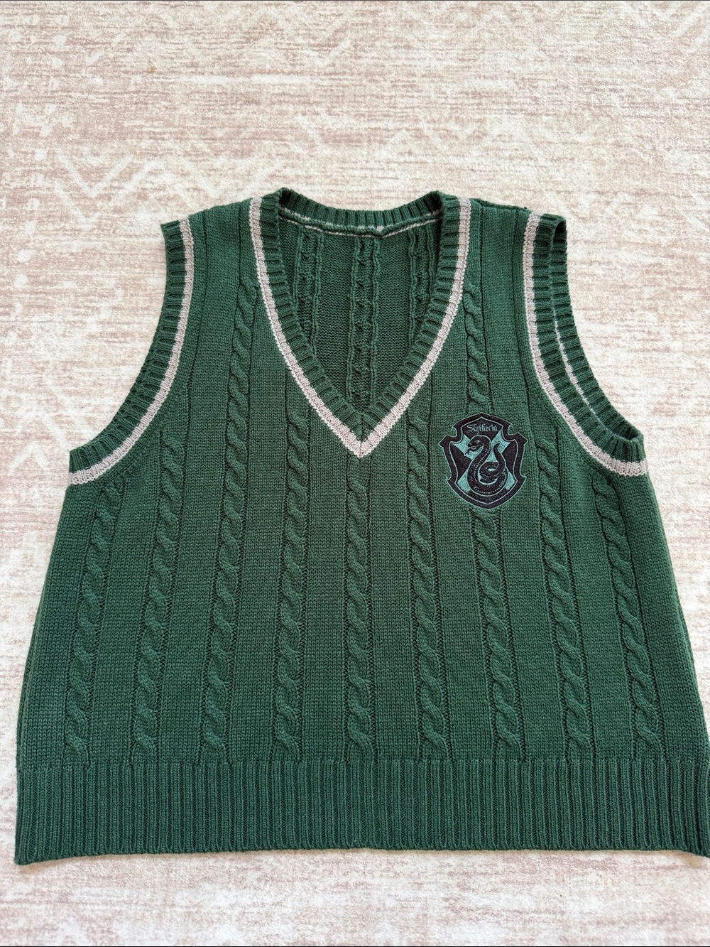 ROMWE Wizarding World Harry Potter Slytherin Cable Knit V-Neck Sweater Vest